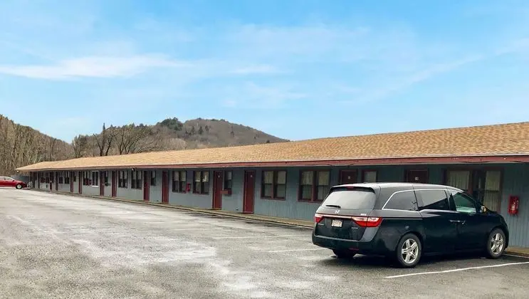 Pleasant Valley Motel West Sto