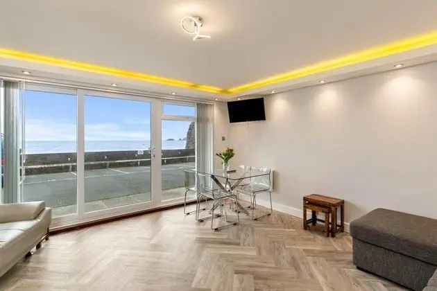 Pleasant View - Direct Beach Access Sea Views and Parking - Oda