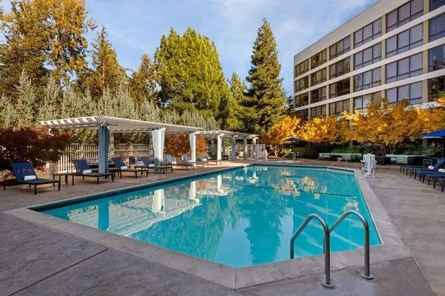 Pleasanton Marriott - Havuz