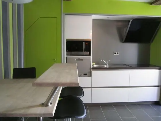 Pleasing Holiday Home in Awenne With Terrace - Mutfak