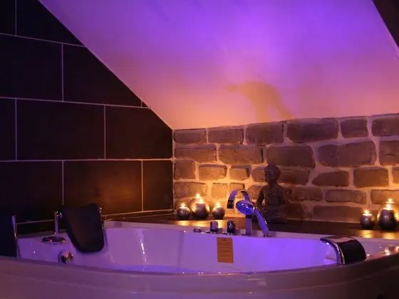 Pleasing Holiday Home in Awenne With Terrace - Spa