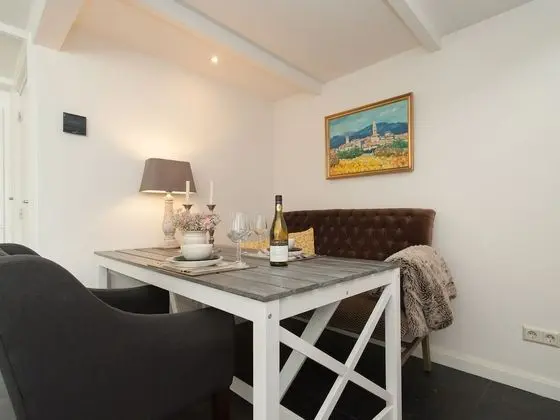 Pleasing Holiday Home in Schoorl With Patio - Yerinde Yemek