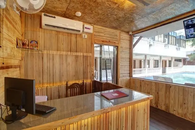 Hotel Pleasure Inn