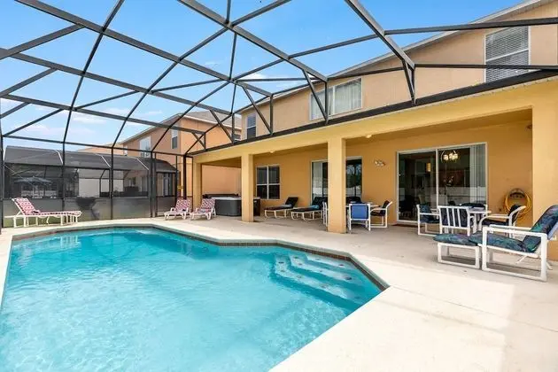 Plenty of Room for the Whole Family& Private Pool