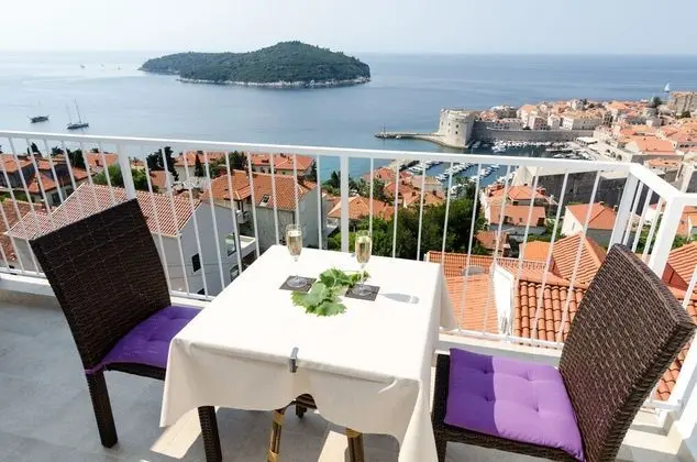 Ploce apartmani - LUV