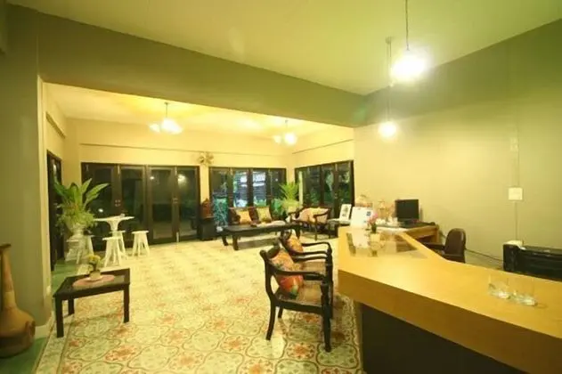 Ploen Pattaya Residence by Tolani - Lobi