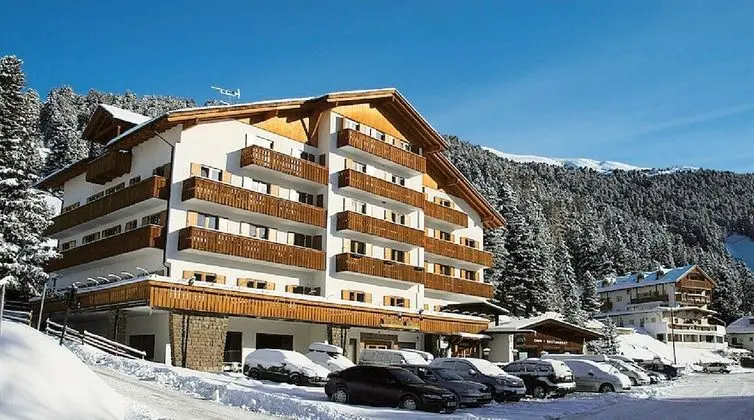 PLOSE Parkhotel & Residence