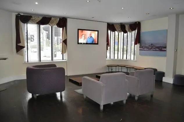 The Plough Hotel - Lobi
