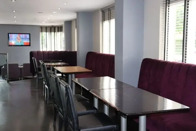 The Plough Hotel - Yerinde Yemek