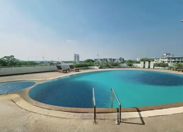 Ploy Palace Hotel - Havuz