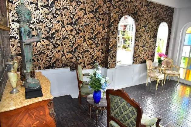 Ploy's Pearl Hotel - Lobi