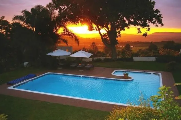 Plumbago Guest House - Havuz