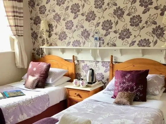 Plumpton Court - Oda