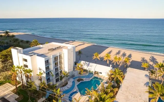 Plunge Beach Hotel