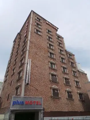PLUS MOTEL