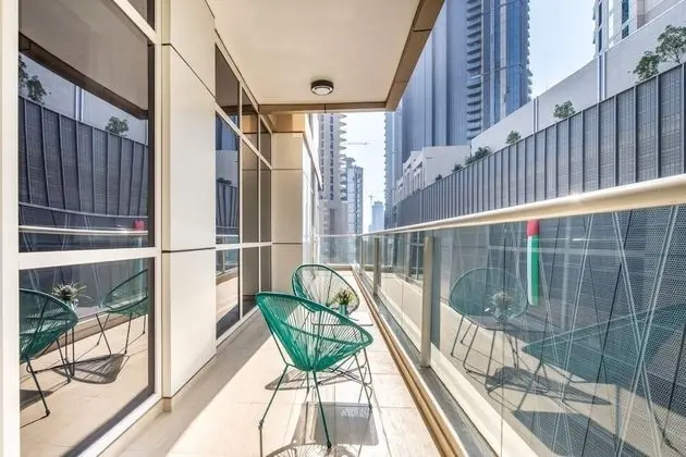Plush 3BR w/ Study in Prime District - Downtown Dubai! - İç Mekan