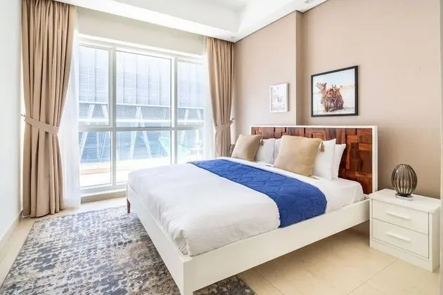Plush 3BR w/ Study in Prime District - Downtown Dubai! - İç Mekan