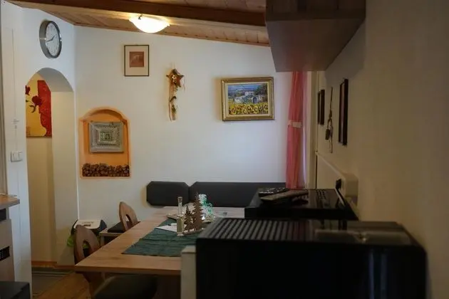 Plush Holiday Home in Hippach With Magical Views - Yerinde Yemek