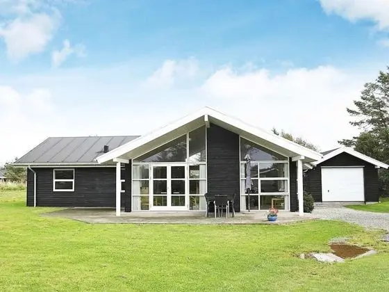 Plush Holiday Home in Lønstrup With Whirlpool