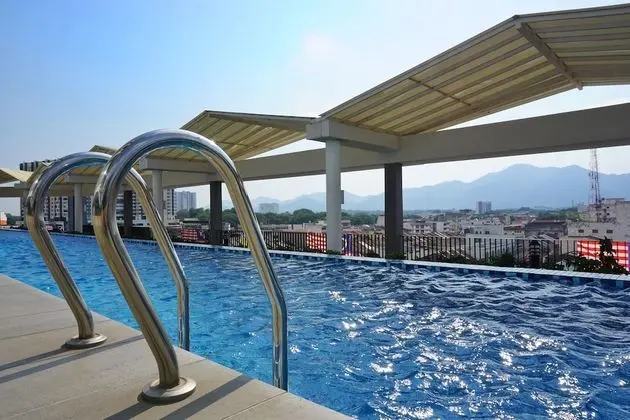 PM Octagon Ipoh Suites & Apartment - Havuz