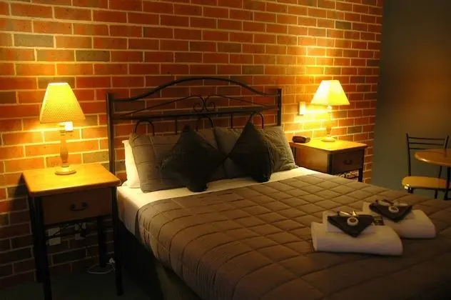 Poachers Paradise Motel - Öne Çıkan Resim