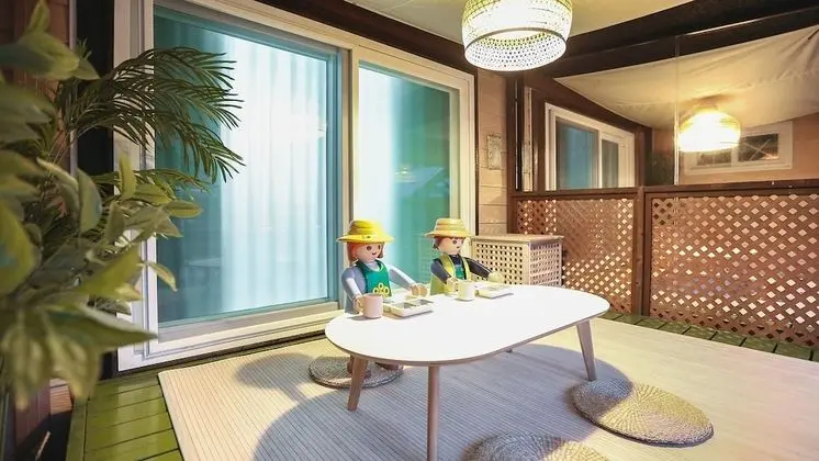 Pocheon Hi Mom Kids Spa Pension Black