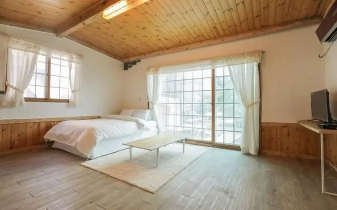 Pocheon Vincent House Pension