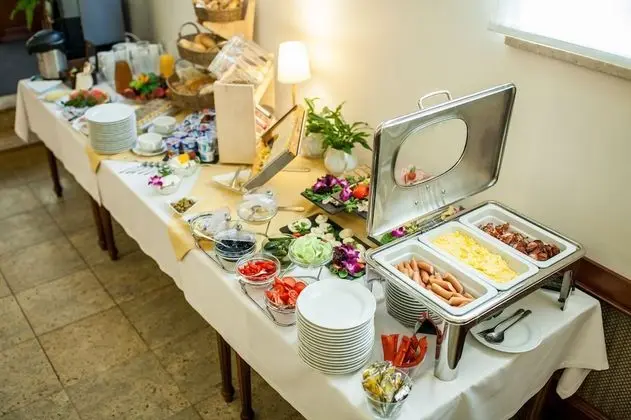 Hotel Pod Złotą Różą - Kahvaltı