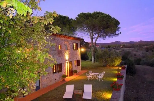 Podere Lucignano Secondo Agriturismo - Dış Mekan