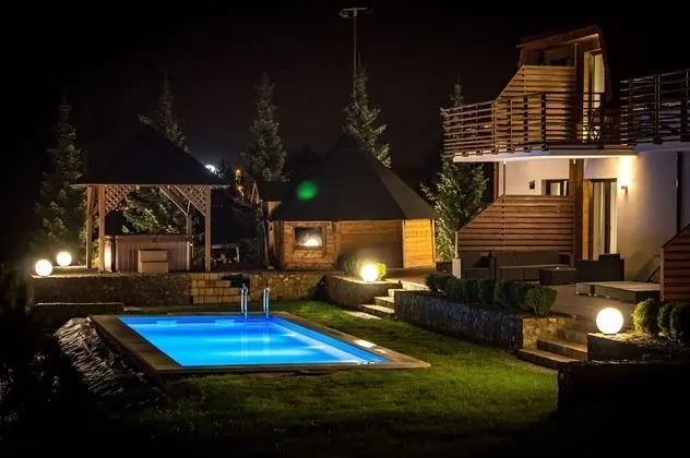 Poduszka Apartamenty pod Lysica - Havuz