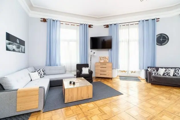 Podwale Apartment UJ Cracow by Renters