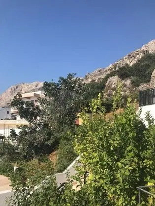 Poets Apertment in Armeos Masouri - Dış Mekan