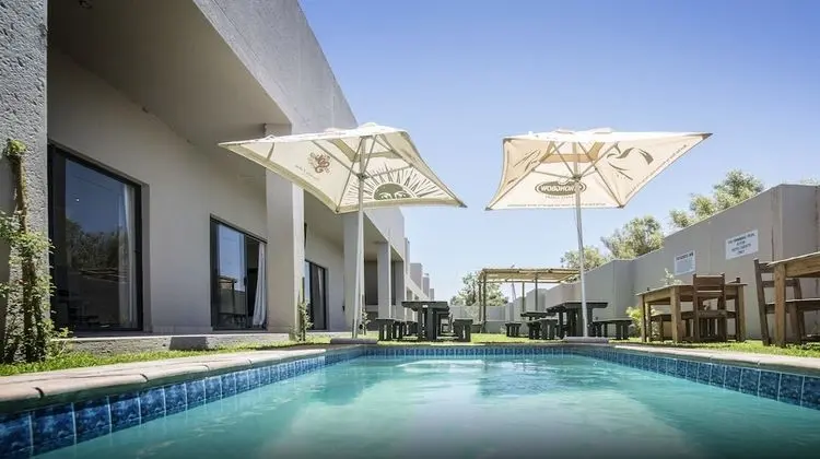 Pofadder Inn by Country Hotels - Havuz