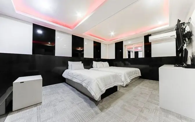 Pohang Daejam-dong Rich Hotel