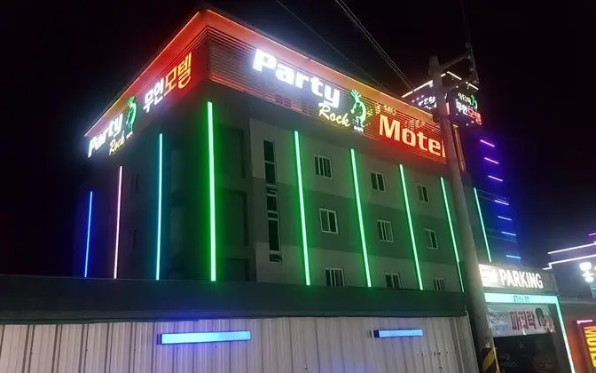 Pohang Ocheon Party Rock Motel