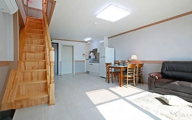 Pohang Songra Aqua Tourist Pension - Oda