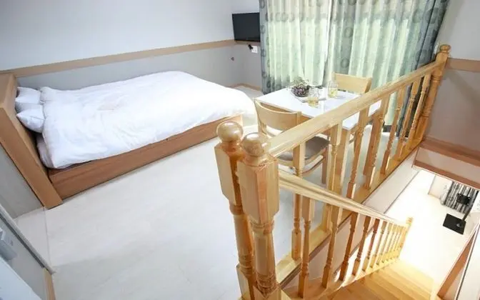 Pohang Songra Aqua Tourist Pension - Oda