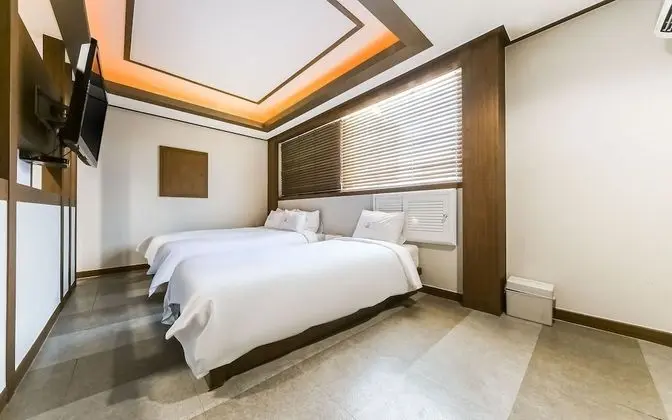 Pohang Yeongildae Hotel Lily - Oda