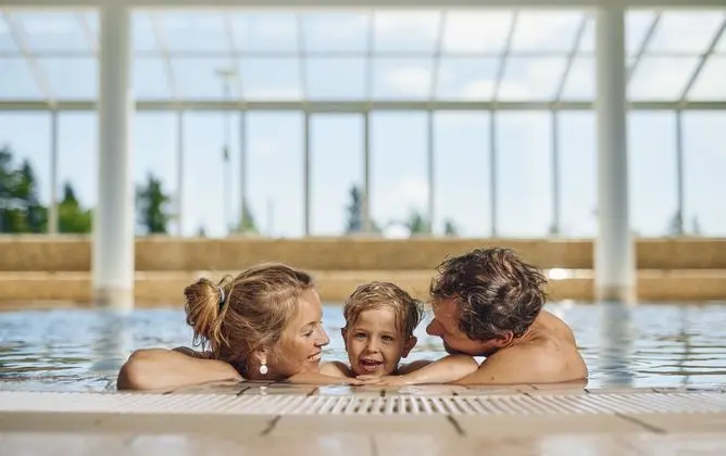 Pohorje Village Wellbeing Resort – Wellness & Spa Hotel Bolfenk - Havuz