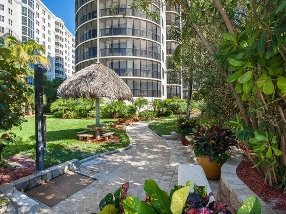 Pointe Estero