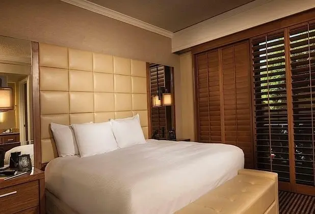 Pointe Hilton Squaw Peak Resort