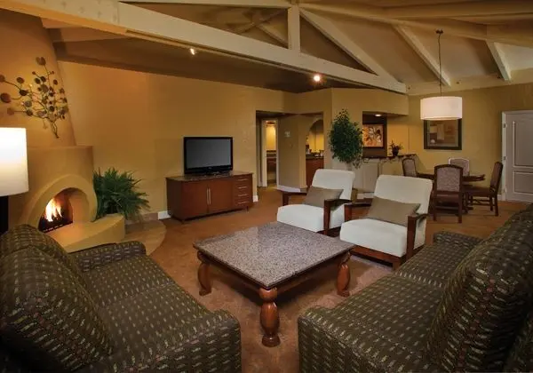 Pointe Hilton Tapatio Cliffs Resort
