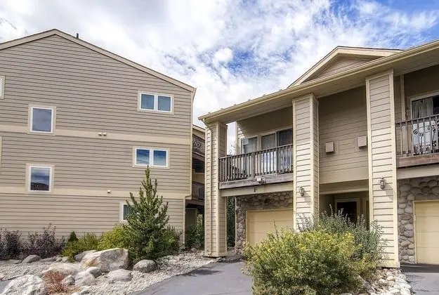 The Pointe Town Homes by CRMR - Dış Mekan