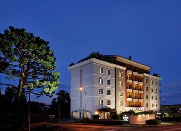 Poli Hotel