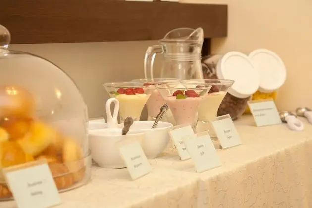 PoliArt Hotel - Yerinde Yemek