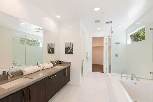 Polo Villa 10 by Avantstay Celebrity Luxe Pad Next 2 Polo Field Permit:217036 6 Bedrooms - İç Mekan