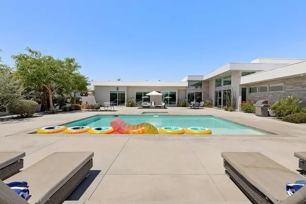 Polo Villa 4 by Avantstay A-list Celebrity Pad Next 2 Polo Field Permit#216948, 5 Bedrooms - İç Mekan