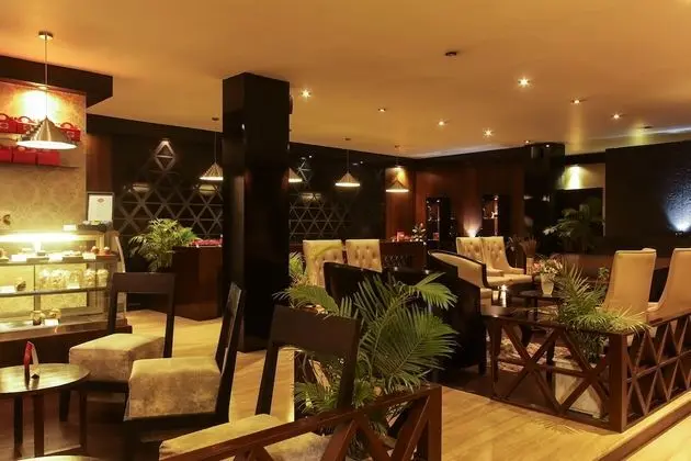 Hotel Polo Towers Shillong - Lobi