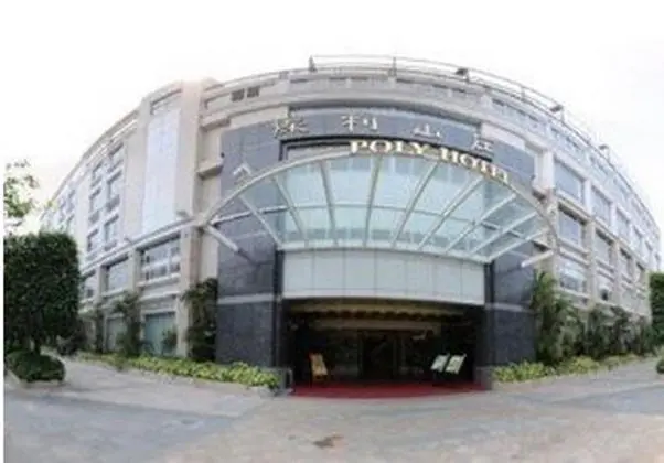 Poly Hotel