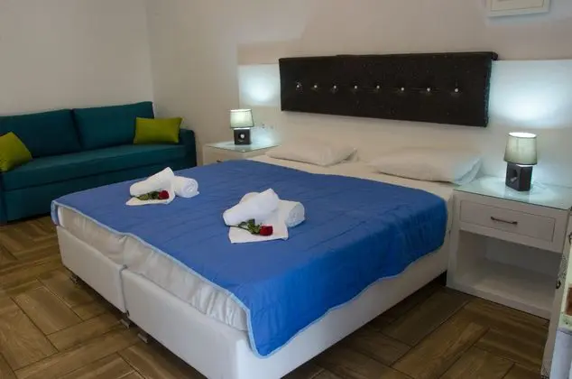 Polykratis Rooms